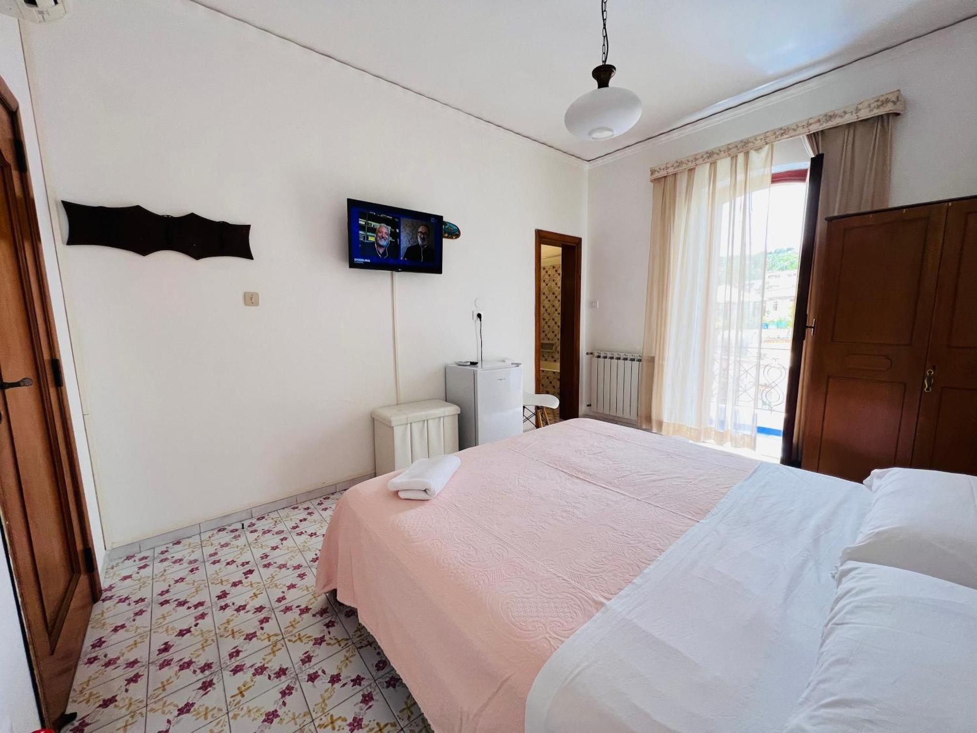 Villa Thomas Bb Conduzione Familiare Forio di Ischia Εξωτερικό φωτογραφία